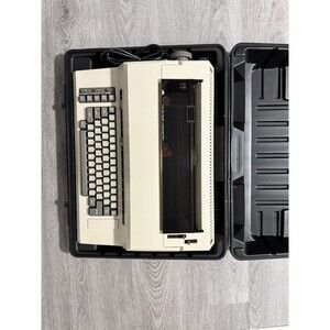 Sears Electronic Communicator 1 Typewriter w/ Case Model #161.53010 Vintage